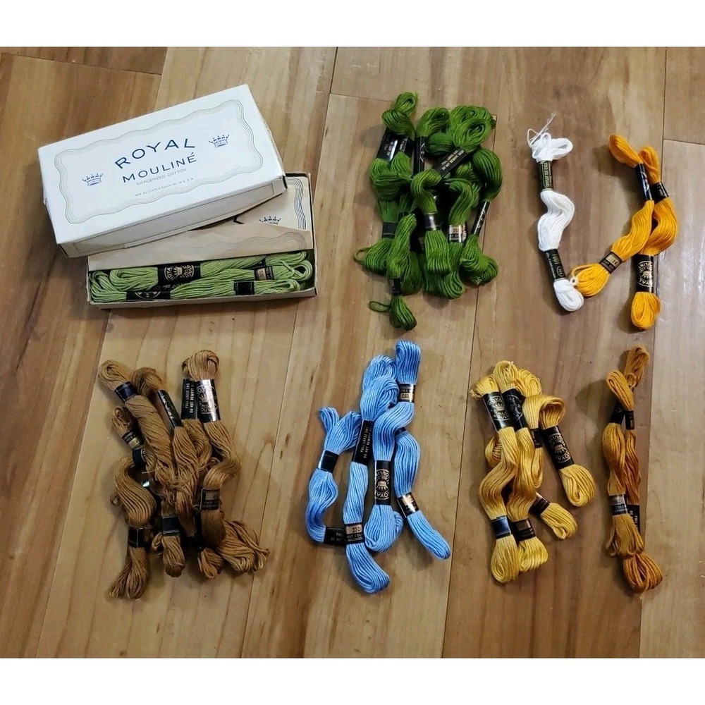 Coats & Clark Royal Mouline Cotton Embroidery Floss Thread Lot of 40+